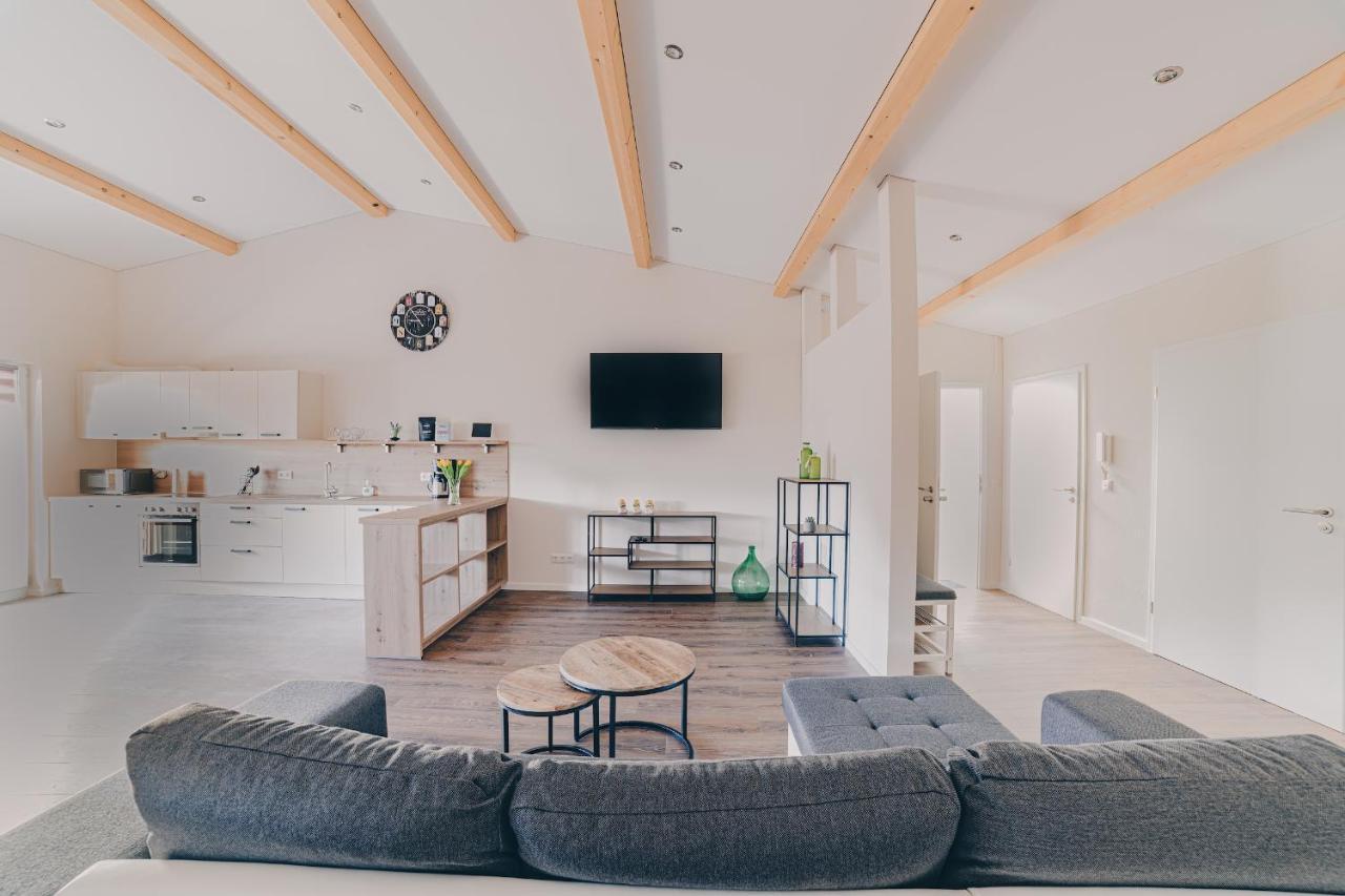 Grosse Ferienwohnung Mit Balkon Und Perfekter Lage Eggenthal Exterior foto