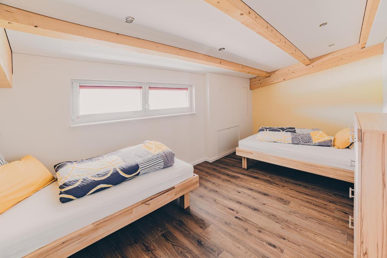 Grosse Ferienwohnung Mit Balkon Und Perfekter Lage Eggenthal Exterior foto